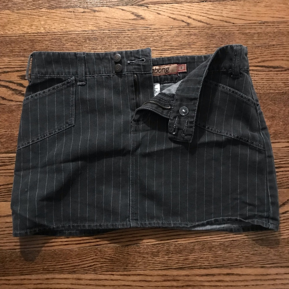Grey Billabong Skirt - very soft material!